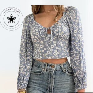 Wild Fable blue and white floral cropped peasant milkmaid top size S